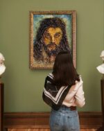 Cristo a rilievo, dipinto a olio su tavola - immagine 32